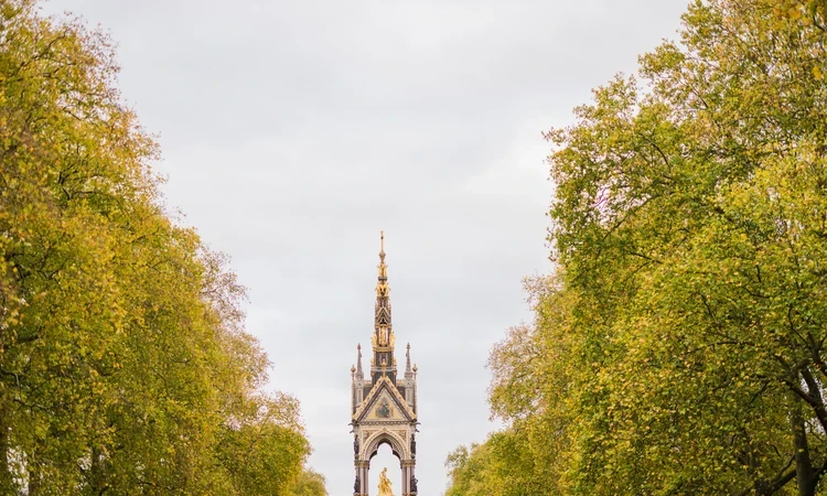 Albert memorial in autumn