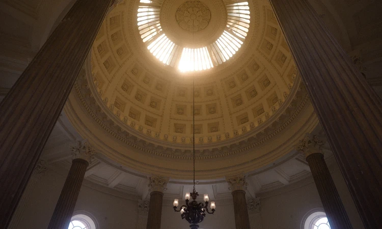 Performance at Brompton Cemetery for London Design Week