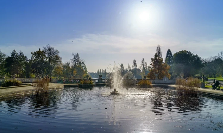 Kensington Gardens in winter