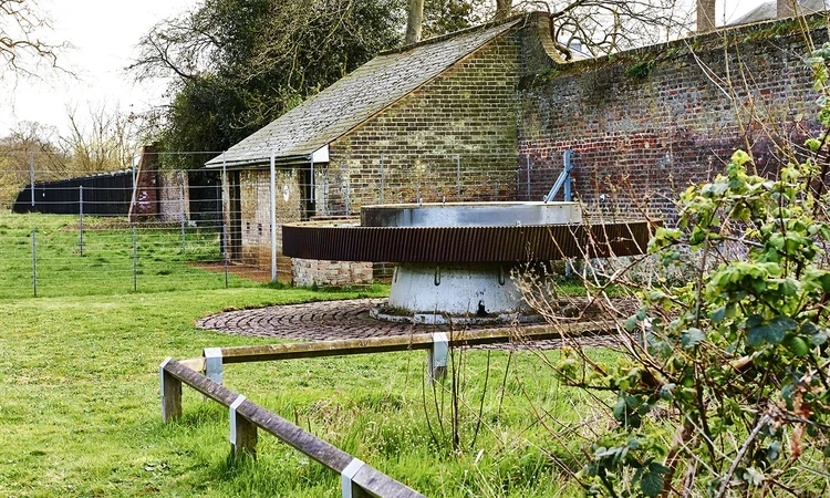 Giant gear at the Admiralty Research Laboratory memorial