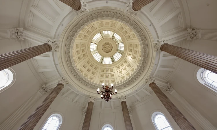 Inside chapel at Brompton Cemetery
