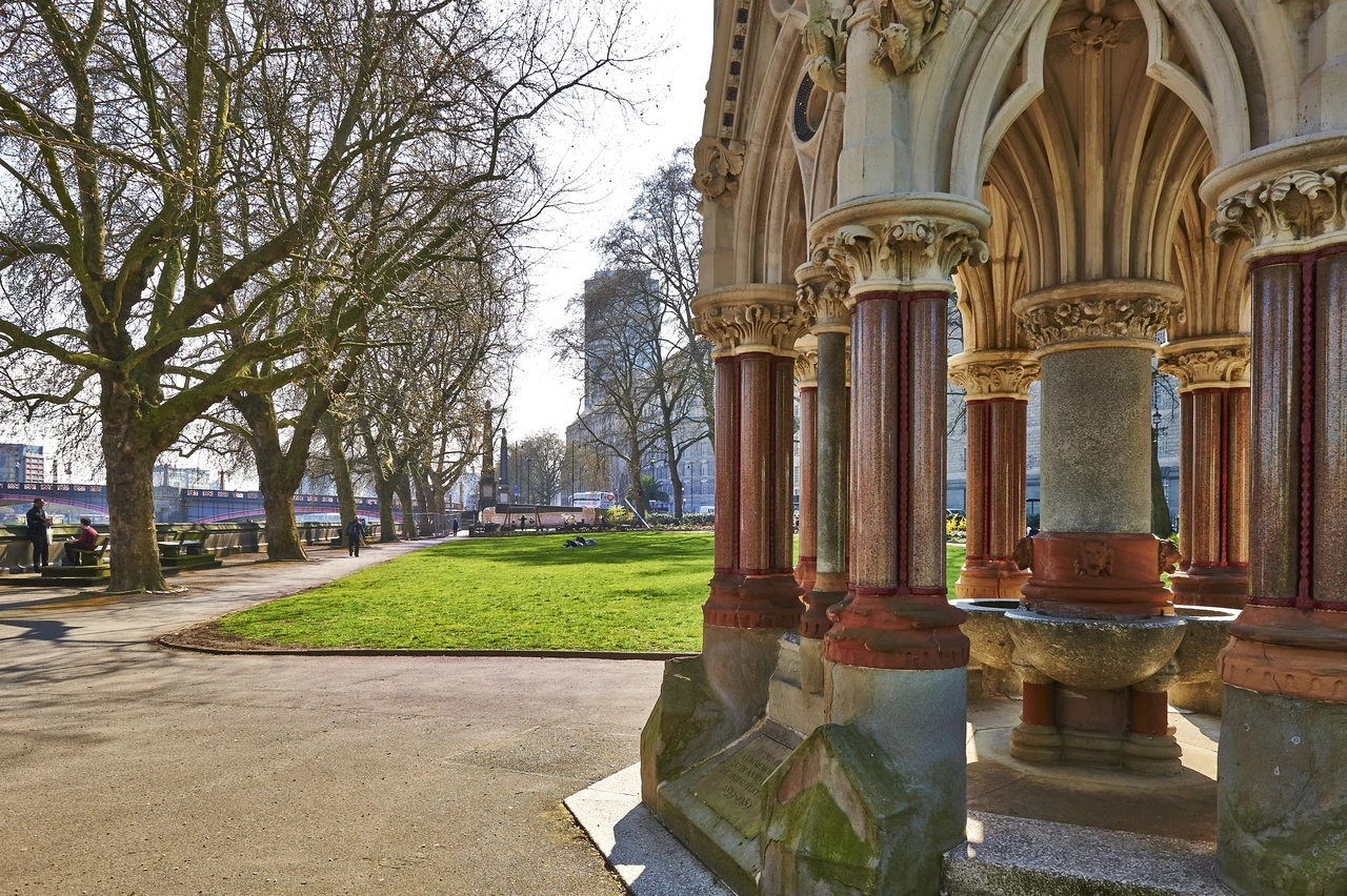 Victoria Tower Gardens