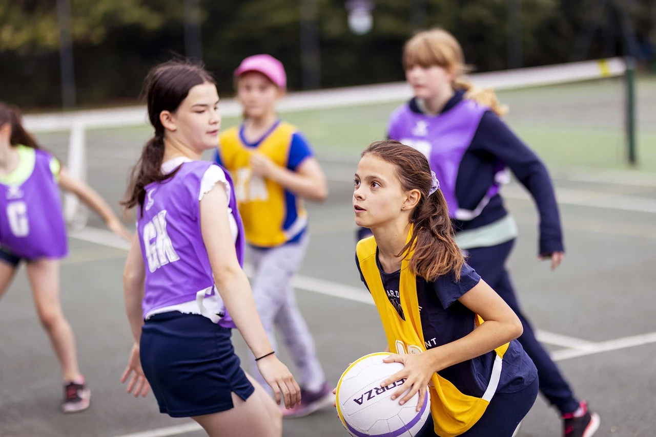 Netball players