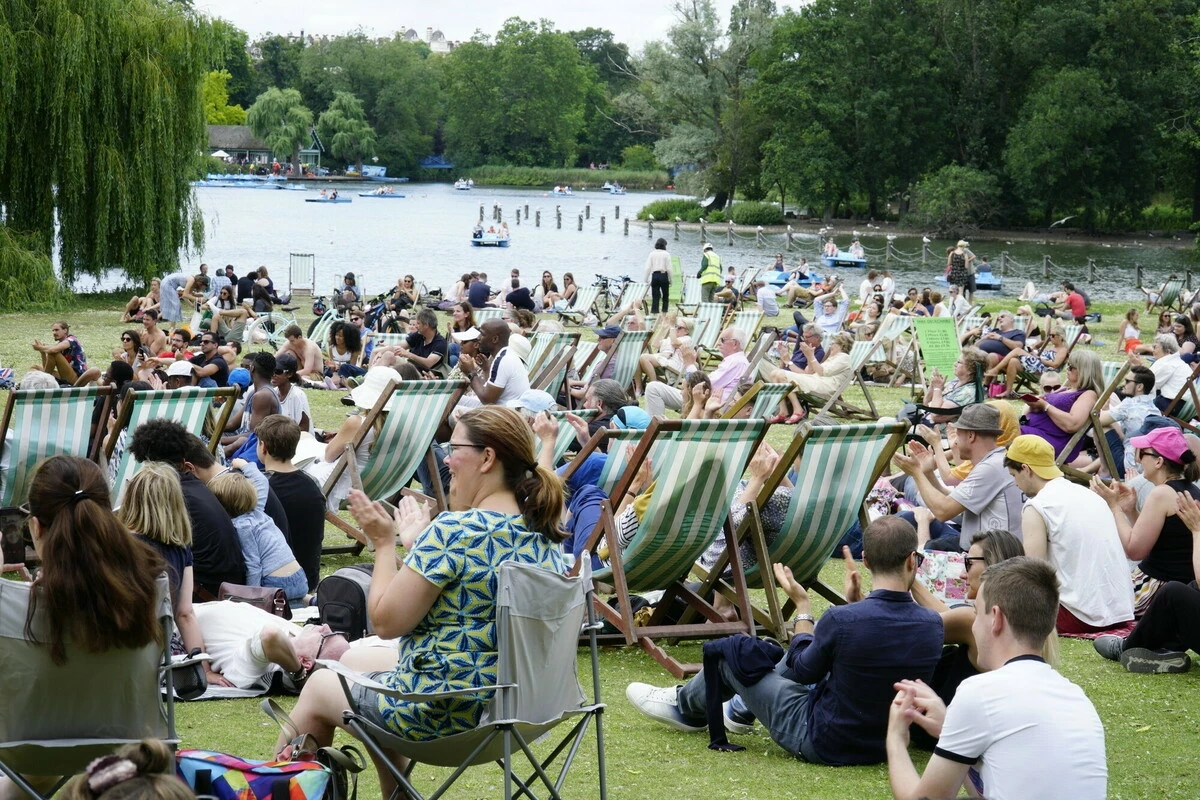 Crowd in The Regent's Park