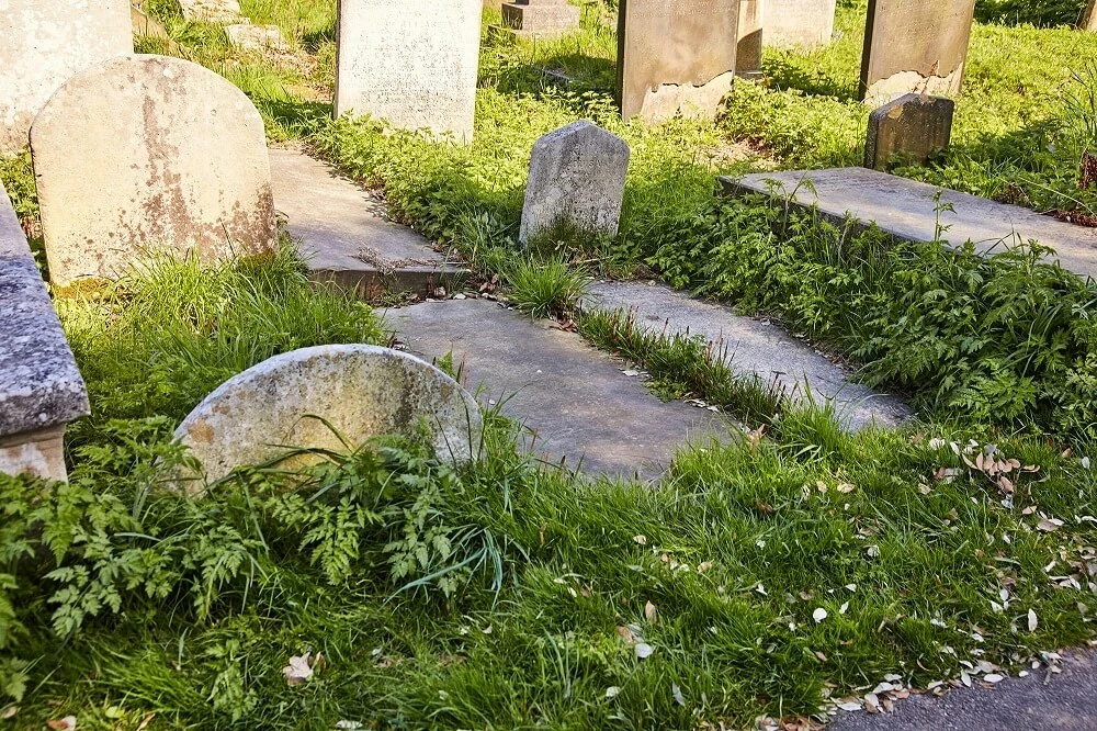 Emma’s grave (centre)