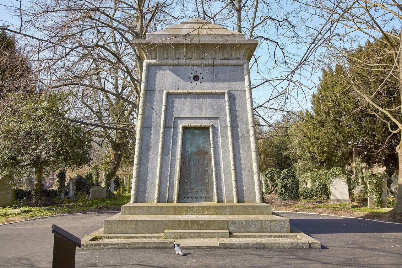 Hannah Courtoy Egyptian mausoluem Monument