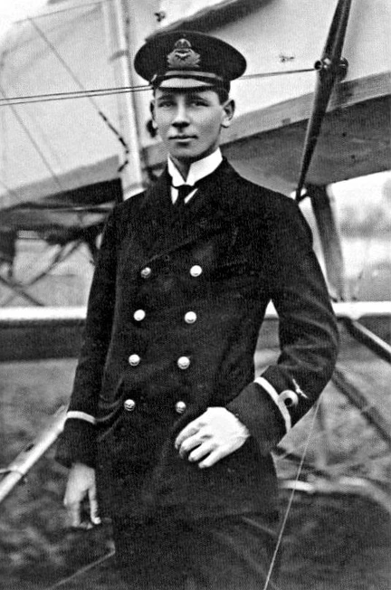 Reginald Warneford in front of plane