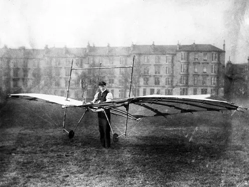 Percy testing his fourth glider Hawk in Kelvingrove Park in Glasgow in 1896.