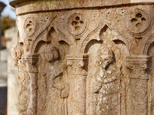 Detail of Valentine’s tomb chest