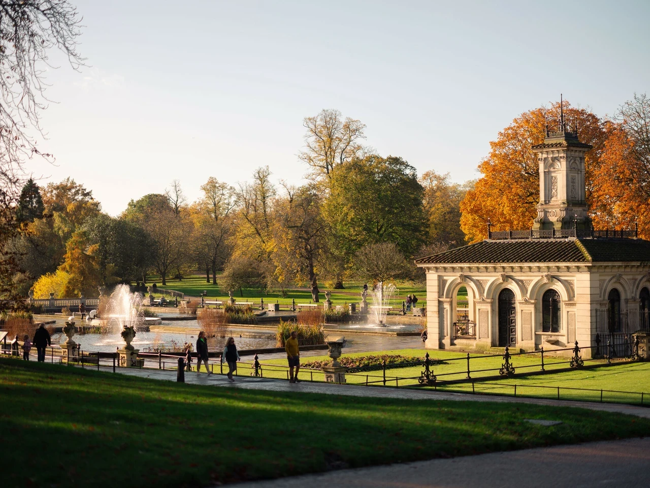 Italian Gardens in Kensington Gardens in autumn