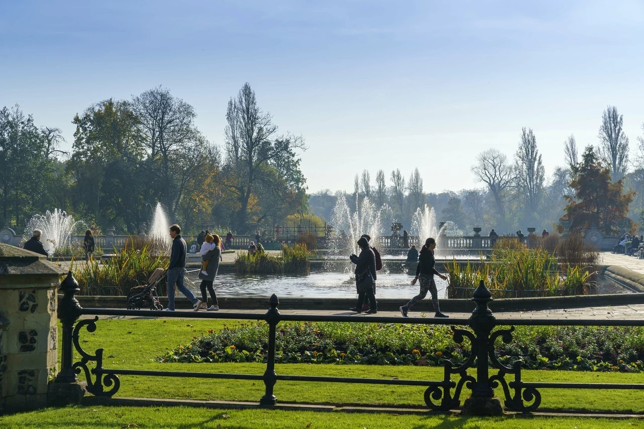 Kensington Gardens in winter