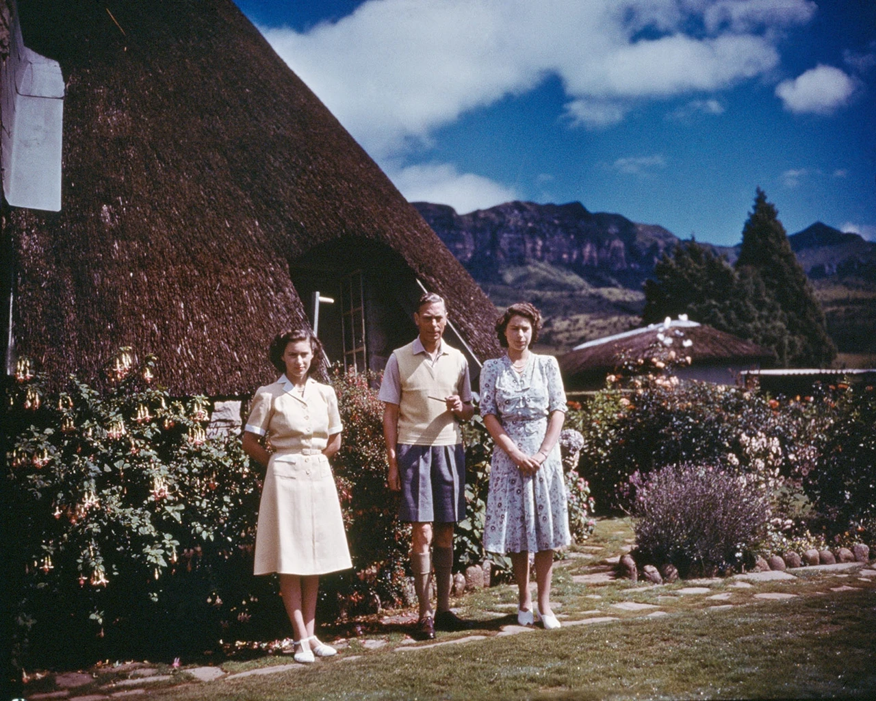 King George VI with Princesses Margaret and Elizabeth at the Natal National Park