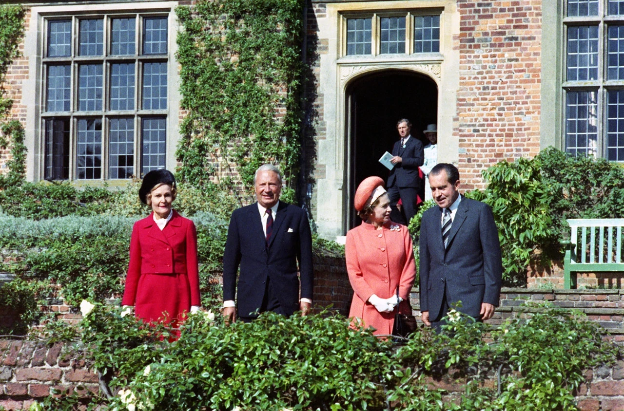 Queen Elizabeth II, President Nixon, Prime Minister Heath and First Lady, Pat Nixon